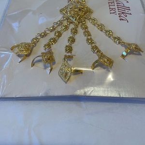 NEW IN PACKAGE GOLD MEDAL BELLY DANCING BRACELET
